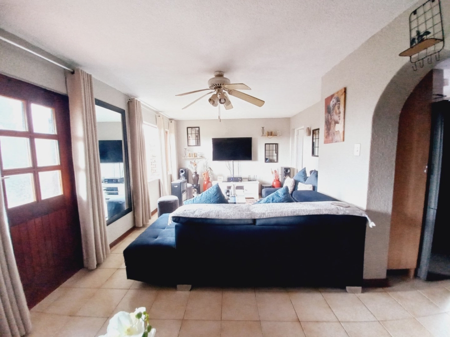 2 Bedroom Property for Sale in Klopperpark Gauteng