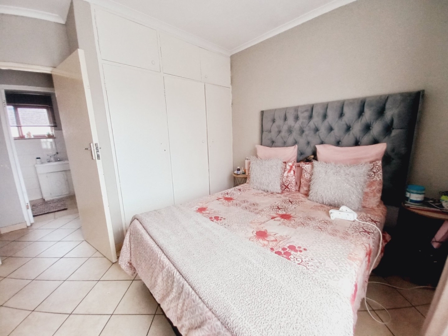 2 Bedroom Property for Sale in Klopperpark Gauteng
