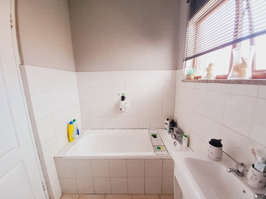 2 Bedroom Property for Sale in Klopperpark Gauteng