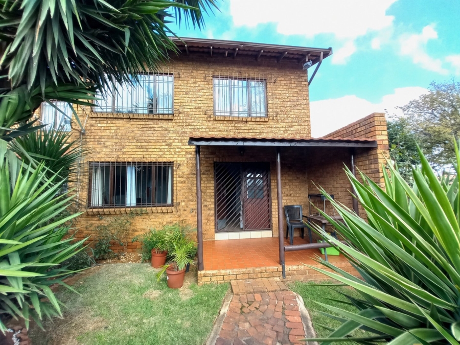 2 Bedroom Property for Sale in Klopperpark Gauteng