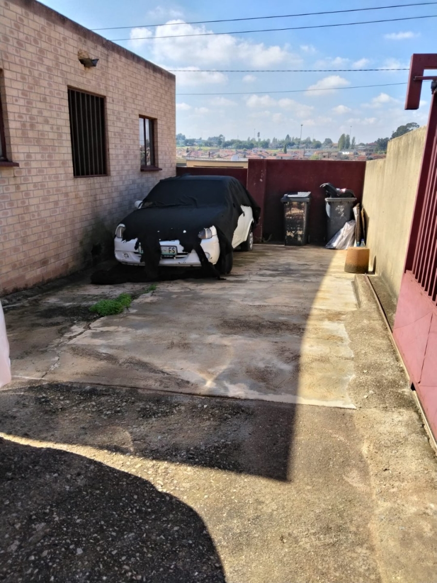 2 Bedroom Property for Sale in Doornkop Gauteng