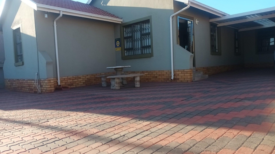 3 Bedroom Property for Sale in Spruit View Gauteng