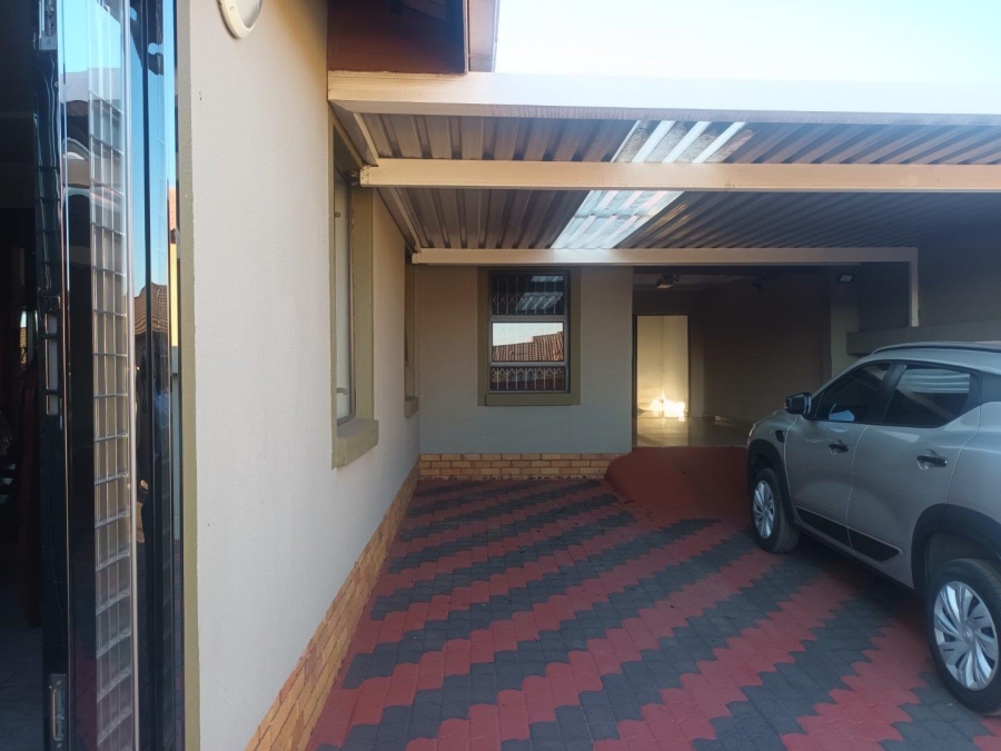 3 Bedroom Property for Sale in Spruit View Gauteng