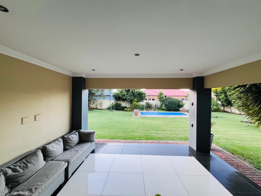 3 Bedroom Property for Sale in Heuwelsig Estate Gauteng