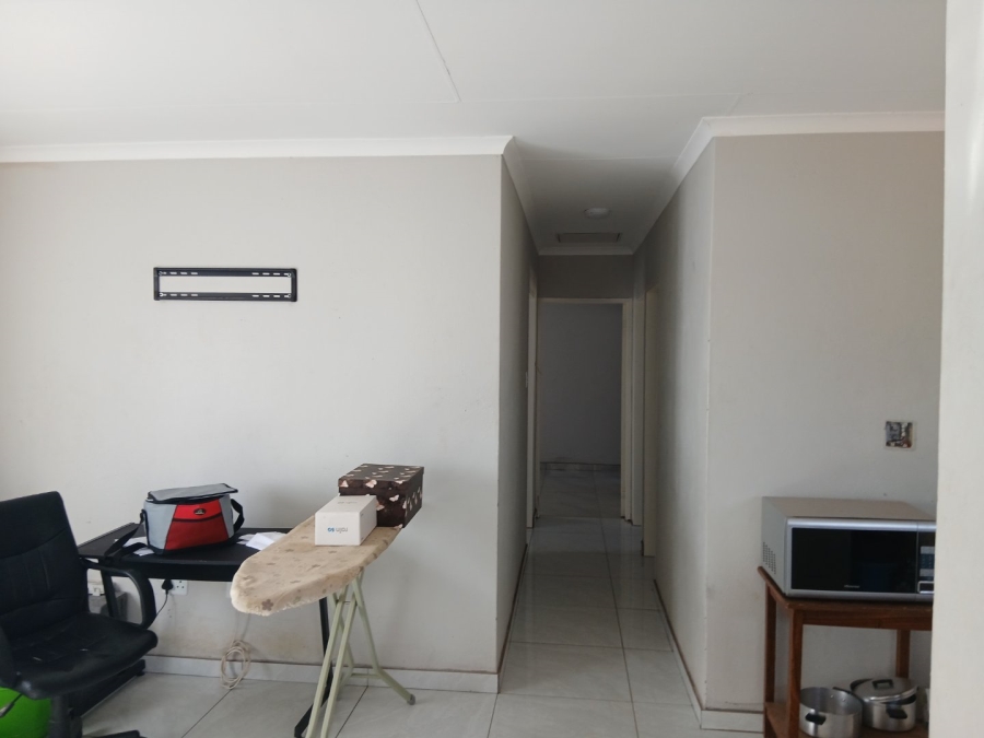 3 Bedroom Property for Sale in Crystal Park Gauteng