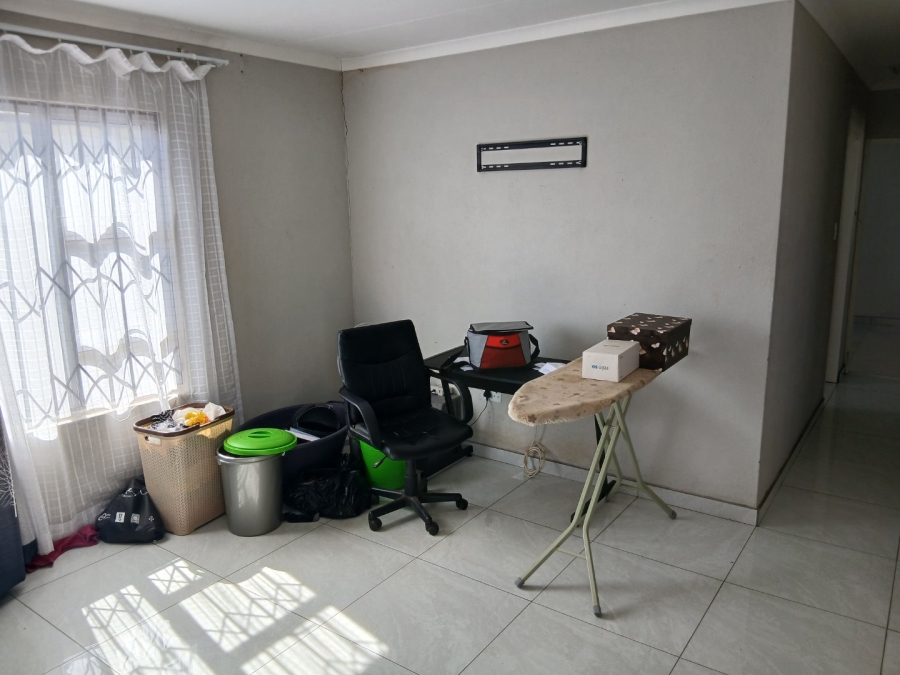 3 Bedroom Property for Sale in Crystal Park Gauteng