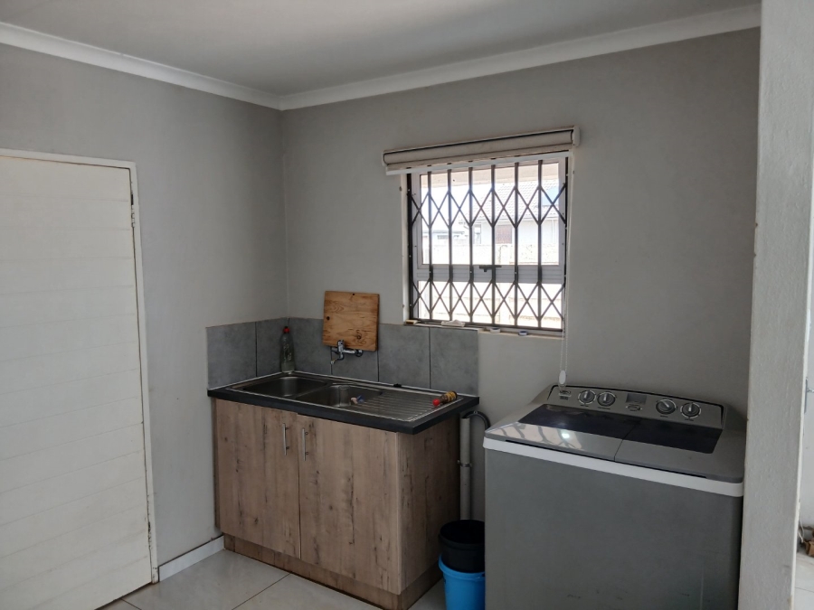 3 Bedroom Property for Sale in Crystal Park Gauteng