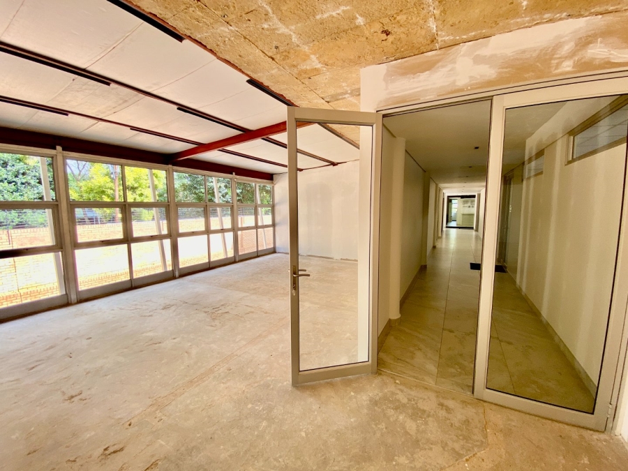 To Let Commercial Property for Rent in Menlo Park Gauteng