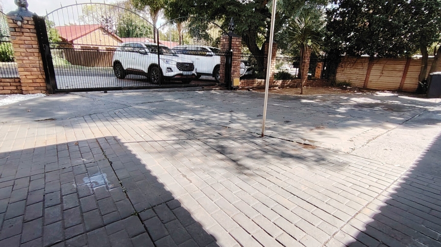 3 Bedroom Property for Sale in Wierda Park Gauteng