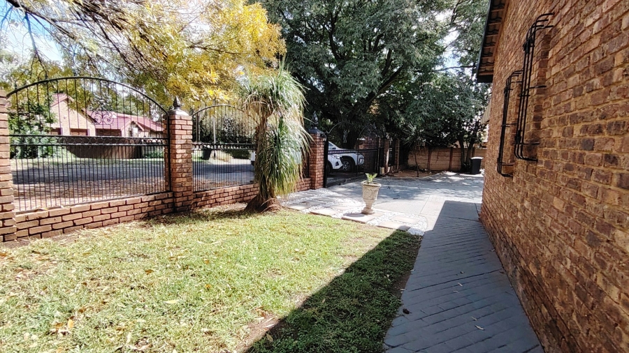 3 Bedroom Property for Sale in Wierda Park Gauteng