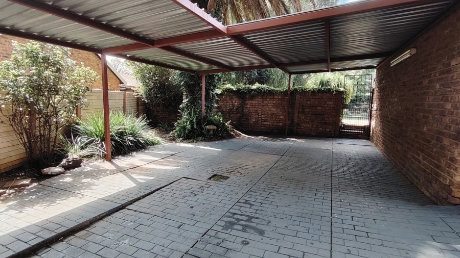 3 Bedroom Property for Sale in Wierda Park Gauteng