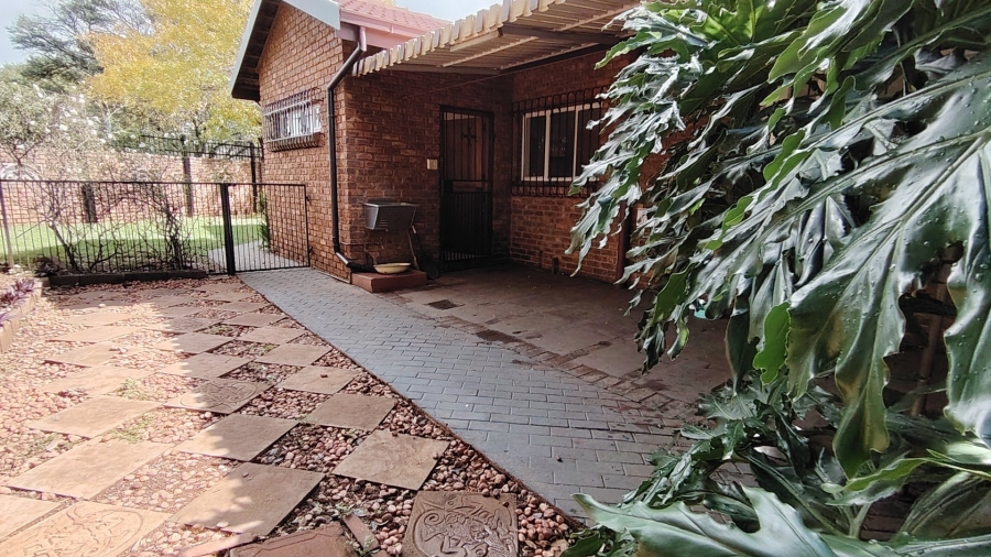 3 Bedroom Property for Sale in Wierda Park Gauteng