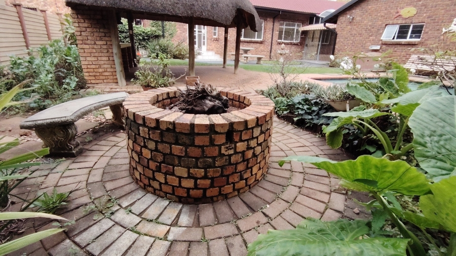 3 Bedroom Property for Sale in Wierda Park Gauteng