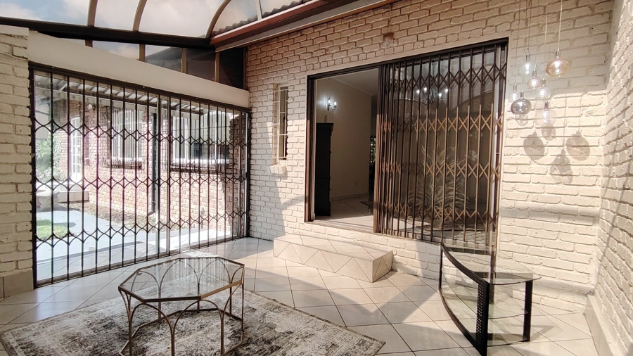 3 Bedroom Property for Sale in Wierda Park Gauteng