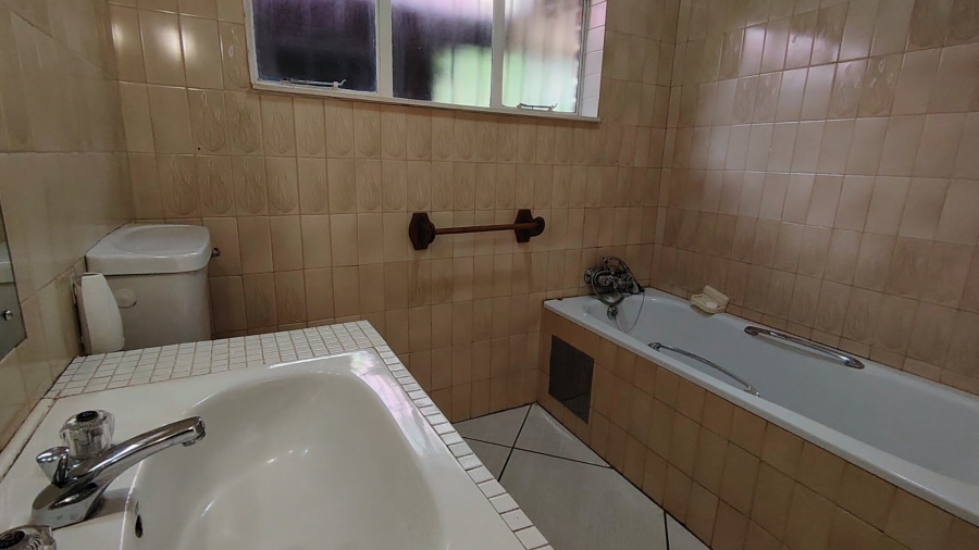 3 Bedroom Property for Sale in Wierda Park Gauteng