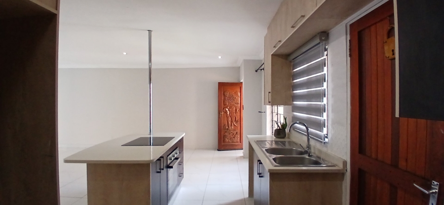 To Let 3 Bedroom Property for Rent in Heuweloord Gauteng