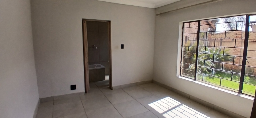 To Let 3 Bedroom Property for Rent in Heuweloord Gauteng