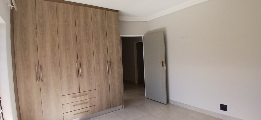 To Let 3 Bedroom Property for Rent in Heuweloord Gauteng