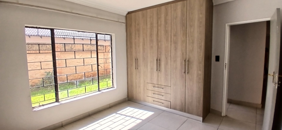 To Let 3 Bedroom Property for Rent in Heuweloord Gauteng