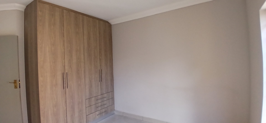 To Let 3 Bedroom Property for Rent in Heuweloord Gauteng