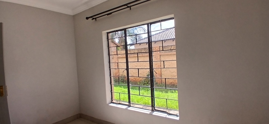 To Let 3 Bedroom Property for Rent in Heuweloord Gauteng