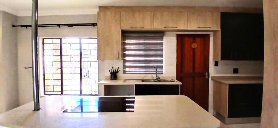 To Let 3 Bedroom Property for Rent in Heuweloord Gauteng