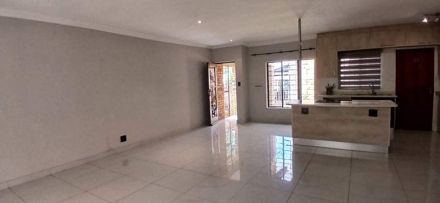 To Let 3 Bedroom Property for Rent in Heuweloord Gauteng