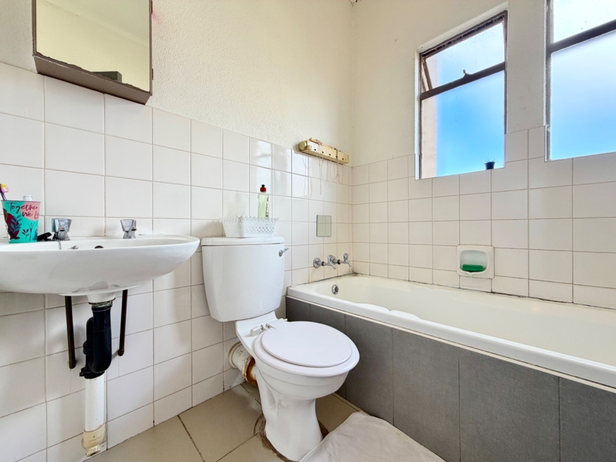 2 Bedroom Property for Sale in Norkem Park Gauteng