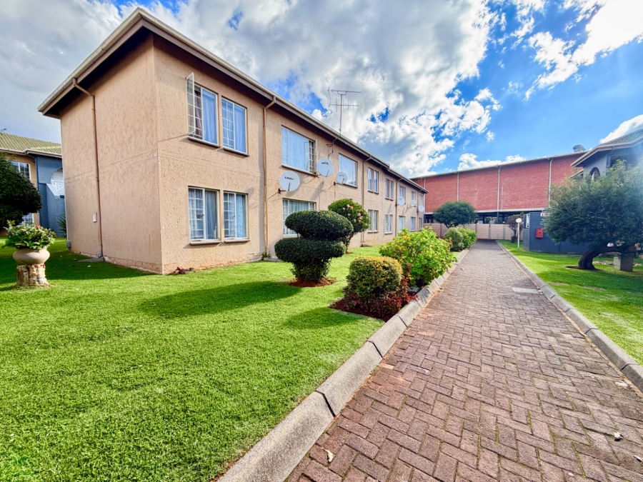 2 Bedroom Property for Sale in Norkem Park Gauteng