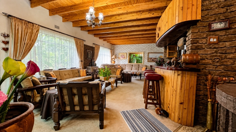 4 Bedroom Property for Sale in Flora Gardens Gauteng