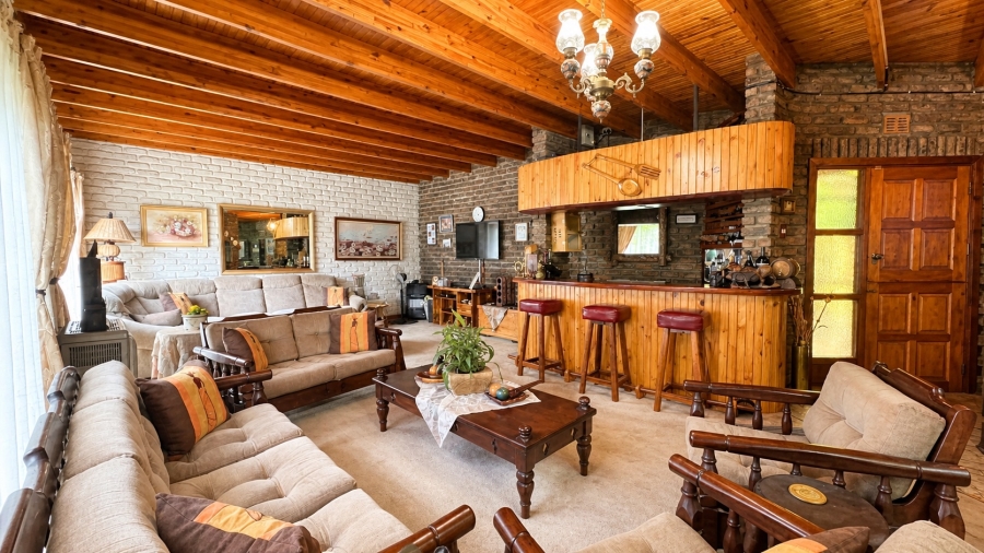 4 Bedroom Property for Sale in Flora Gardens Gauteng