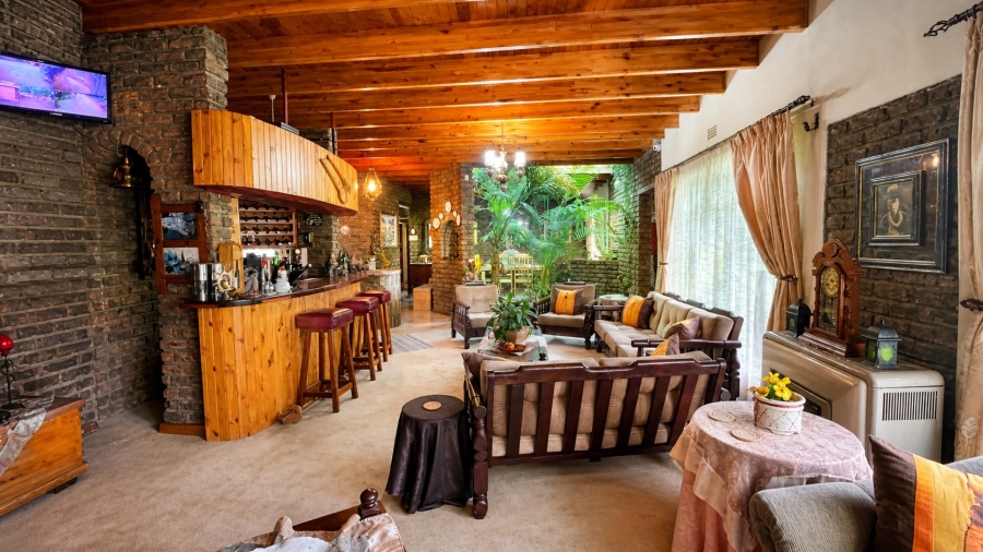 4 Bedroom Property for Sale in Flora Gardens Gauteng