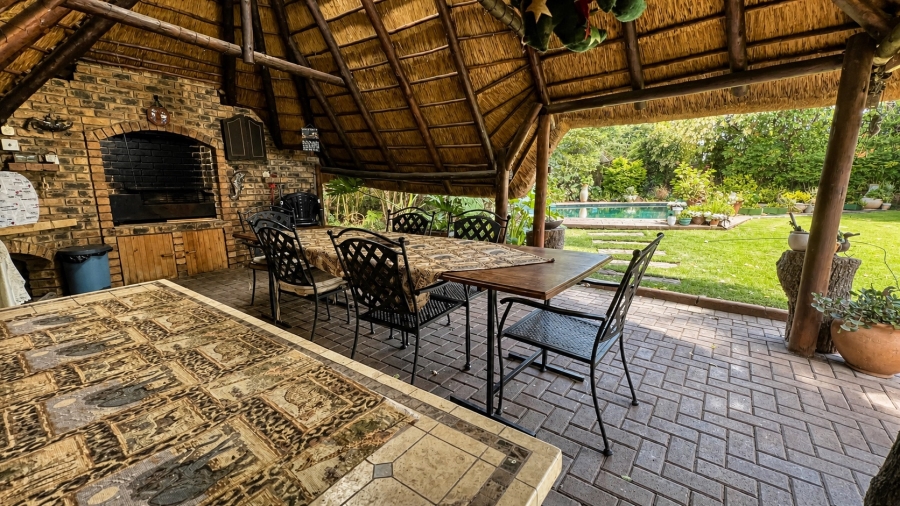 4 Bedroom Property for Sale in Flora Gardens Gauteng