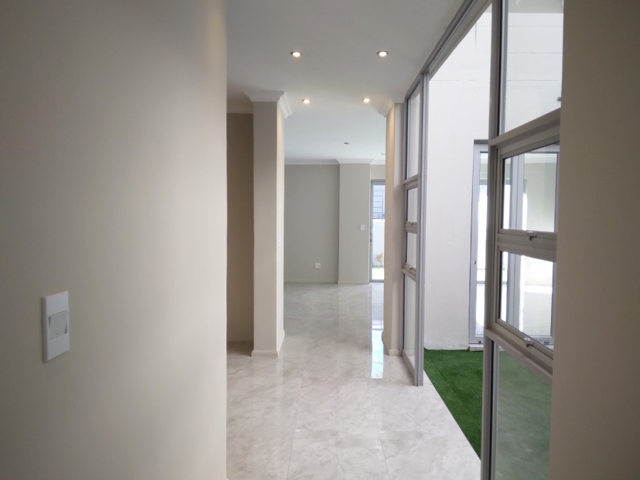 To Let 5 Bedroom Property for Rent in Hyde Park Gauteng