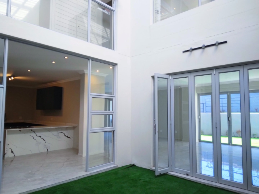 To Let 5 Bedroom Property for Rent in Hyde Park Gauteng
