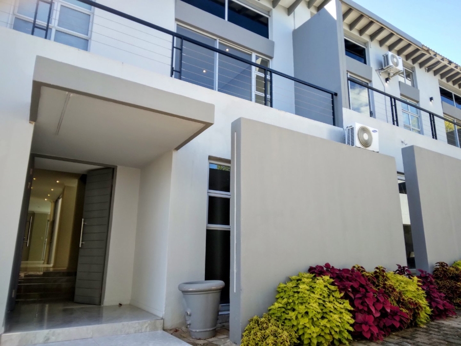 To Let 5 Bedroom Property for Rent in Hyde Park Gauteng