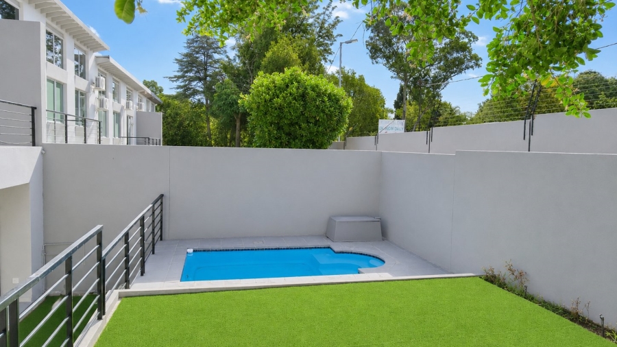 To Let 5 Bedroom Property for Rent in Hyde Park Gauteng