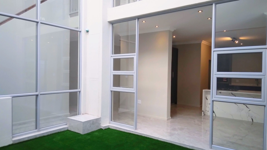 To Let 5 Bedroom Property for Rent in Hyde Park Gauteng