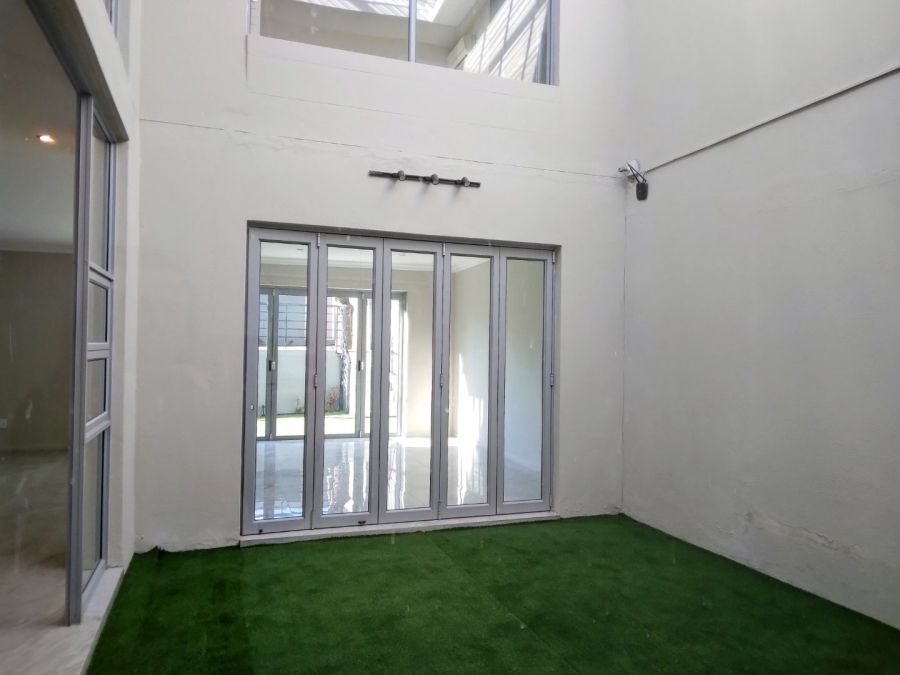 To Let 5 Bedroom Property for Rent in Hyde Park Gauteng