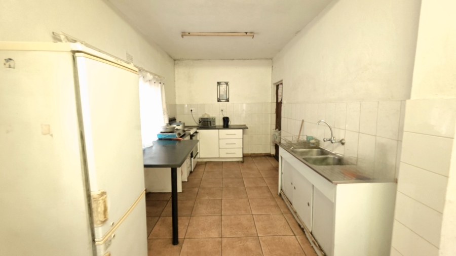 4 Bedroom Property for Sale in Laudium Gauteng