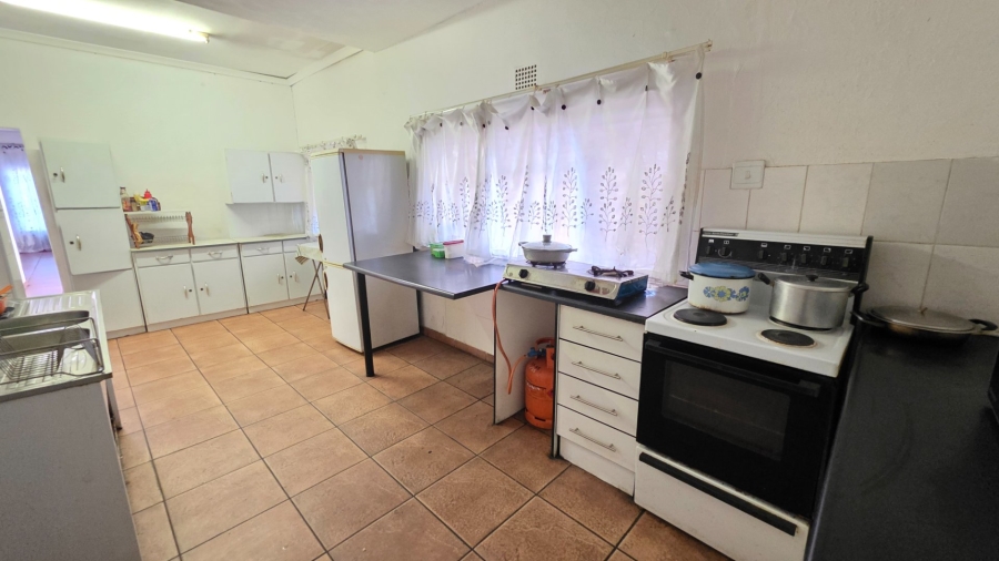 4 Bedroom Property for Sale in Laudium Gauteng