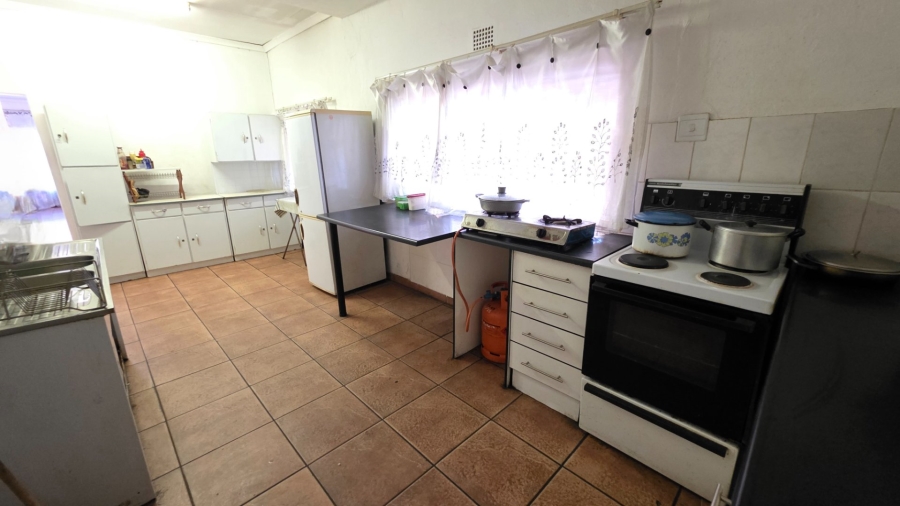 4 Bedroom Property for Sale in Laudium Gauteng