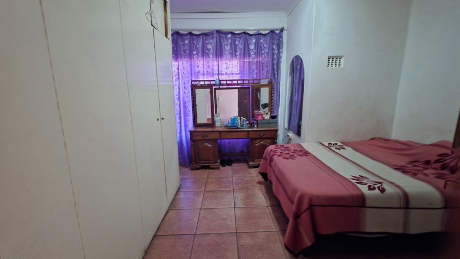 4 Bedroom Property for Sale in Laudium Gauteng