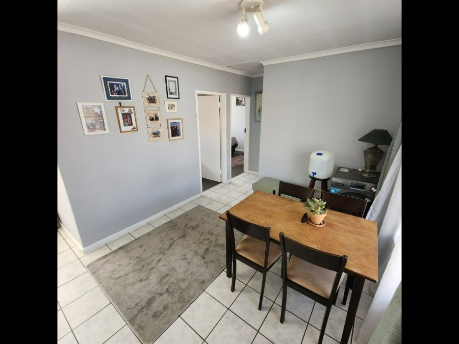 2 Bedroom Property for Sale in Rooihuiskraal North Gauteng