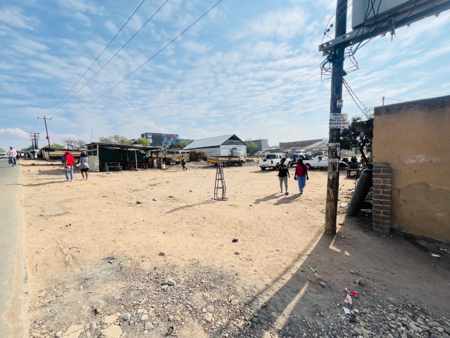 Commercial Property for Sale in Kaalfontein Gauteng
