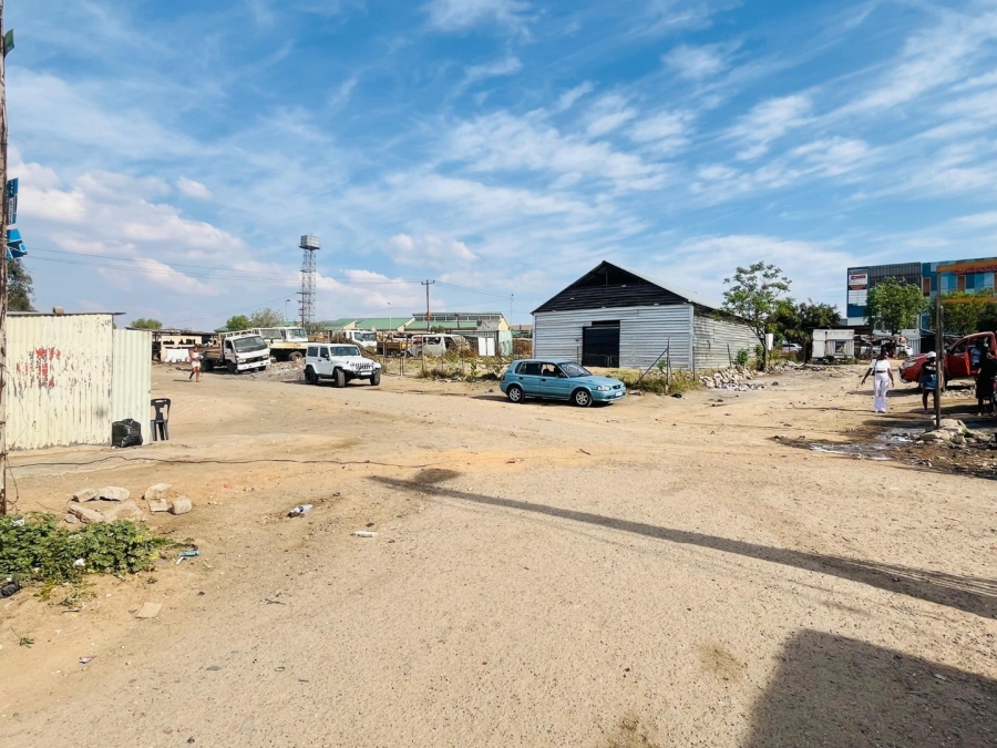 Commercial Property for Sale in Kaalfontein Gauteng