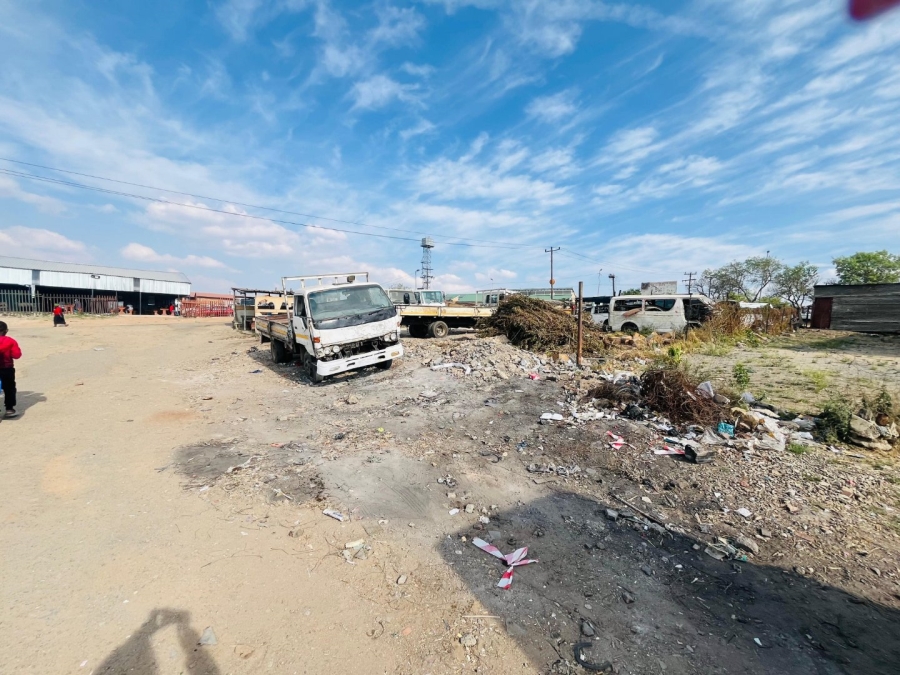 Commercial Property for Sale in Kaalfontein Gauteng
