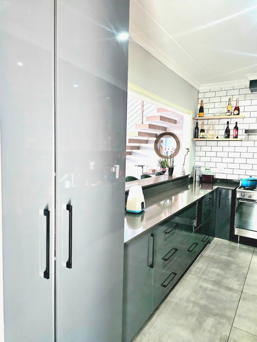 3 Bedroom Property for Sale in Ferndale Gauteng