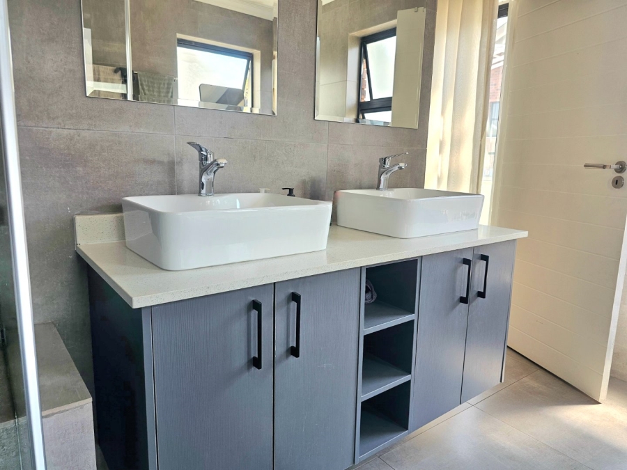 3 Bedroom Property for Sale in Ferndale Gauteng