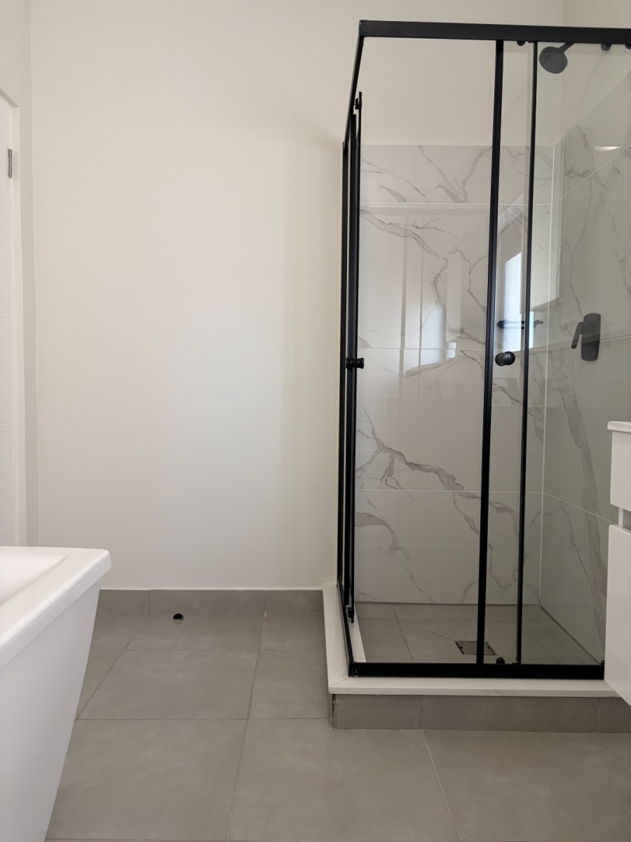 To Let 3 Bedroom Property for Rent in Waterfall Gauteng